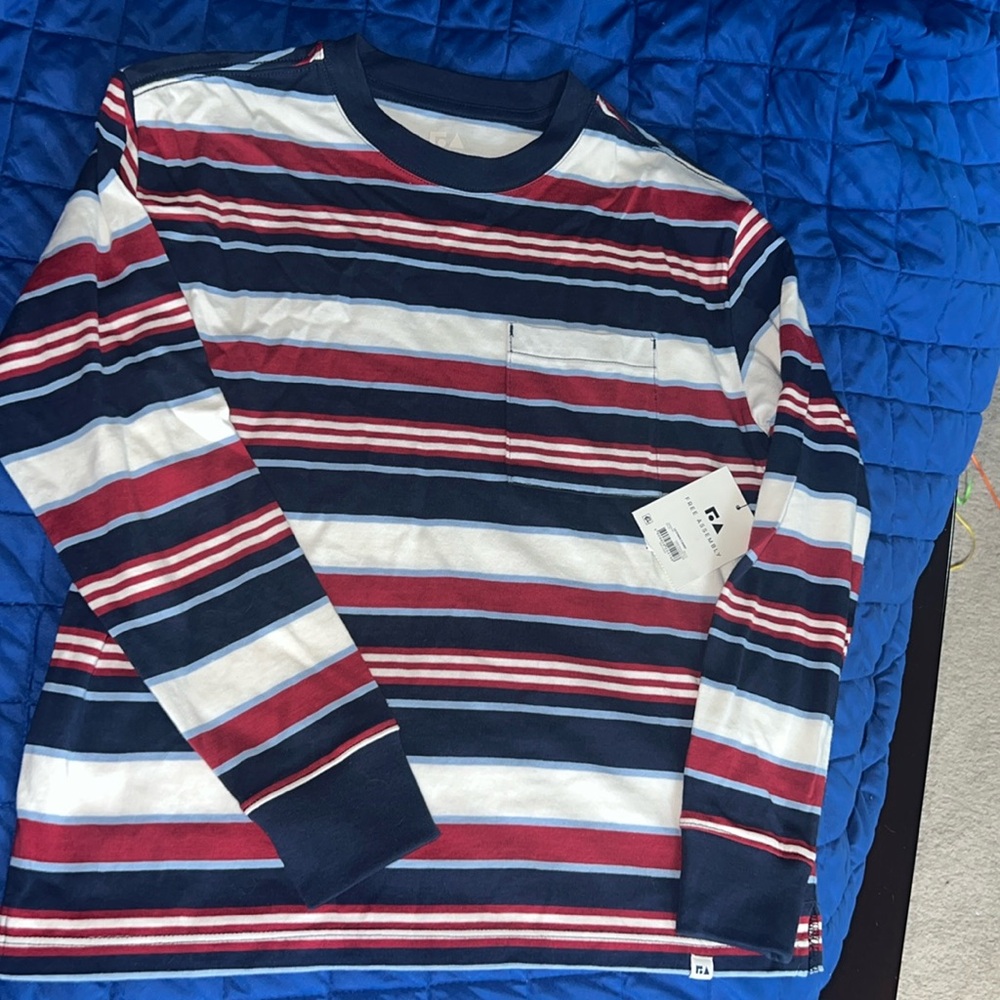 BNWT long sleeve boys tee shirt 10/12